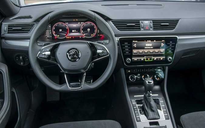 Skoda Superb cena 177900 przebieg: 5, rok produkcji 2024 z Borne Sulinowo małe 379